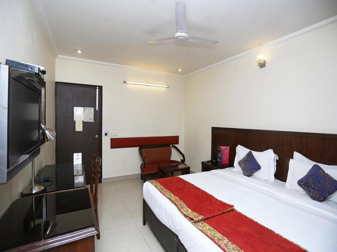 Clark Heights Hotel